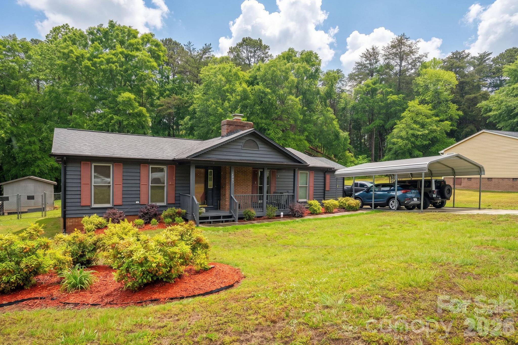 Single Family Residence at 1841 Oak Hollow Road, Gastonia, photo 3 of 25