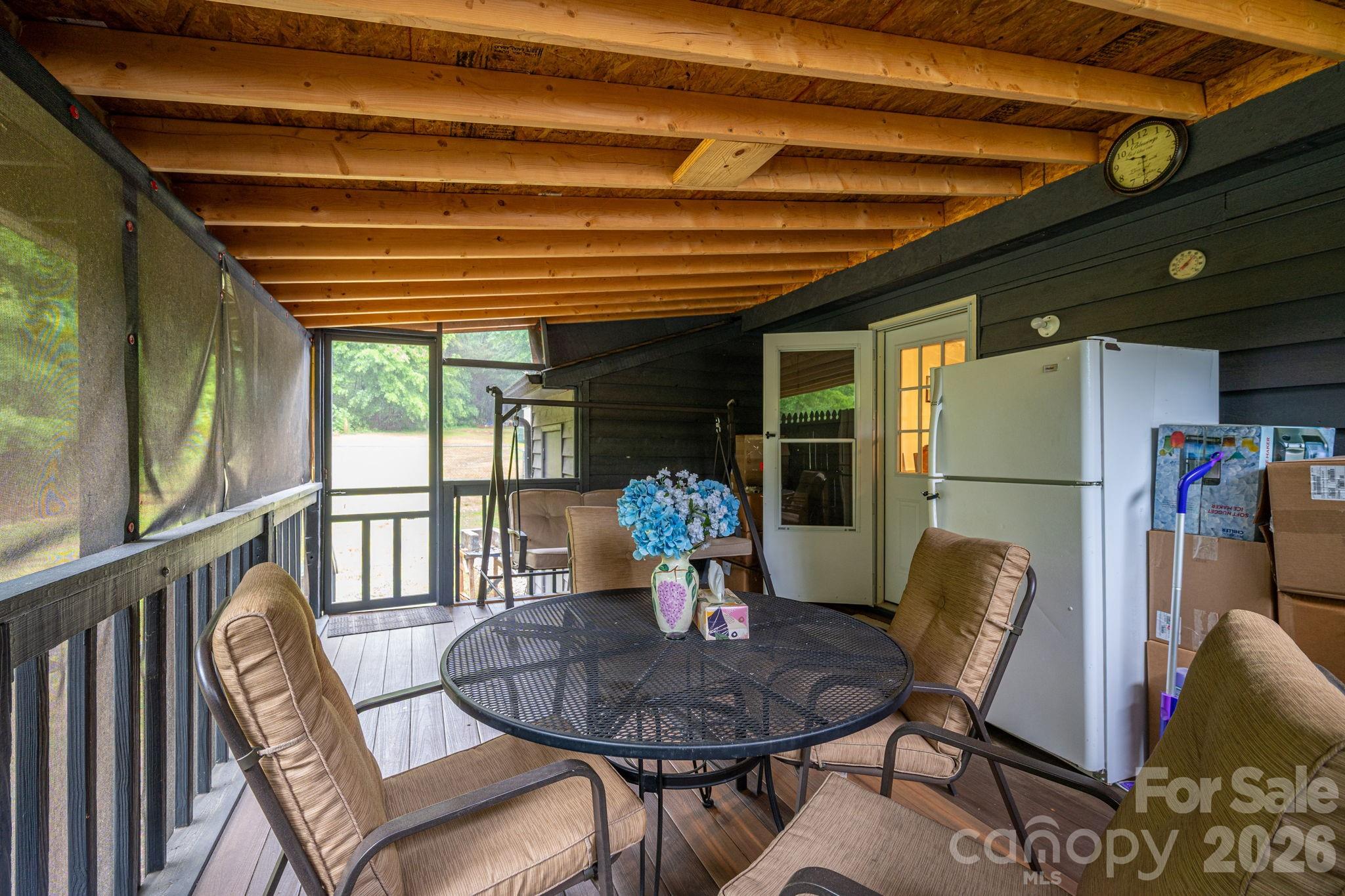 Covered screened deck - 1841 Oak Hollow Road, Gastonia