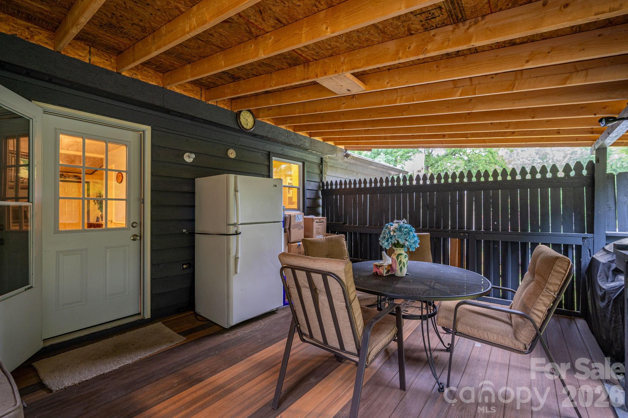 Single Family Residence at 1841 Oak Hollow Road, Gastonia, photo 7 of 25