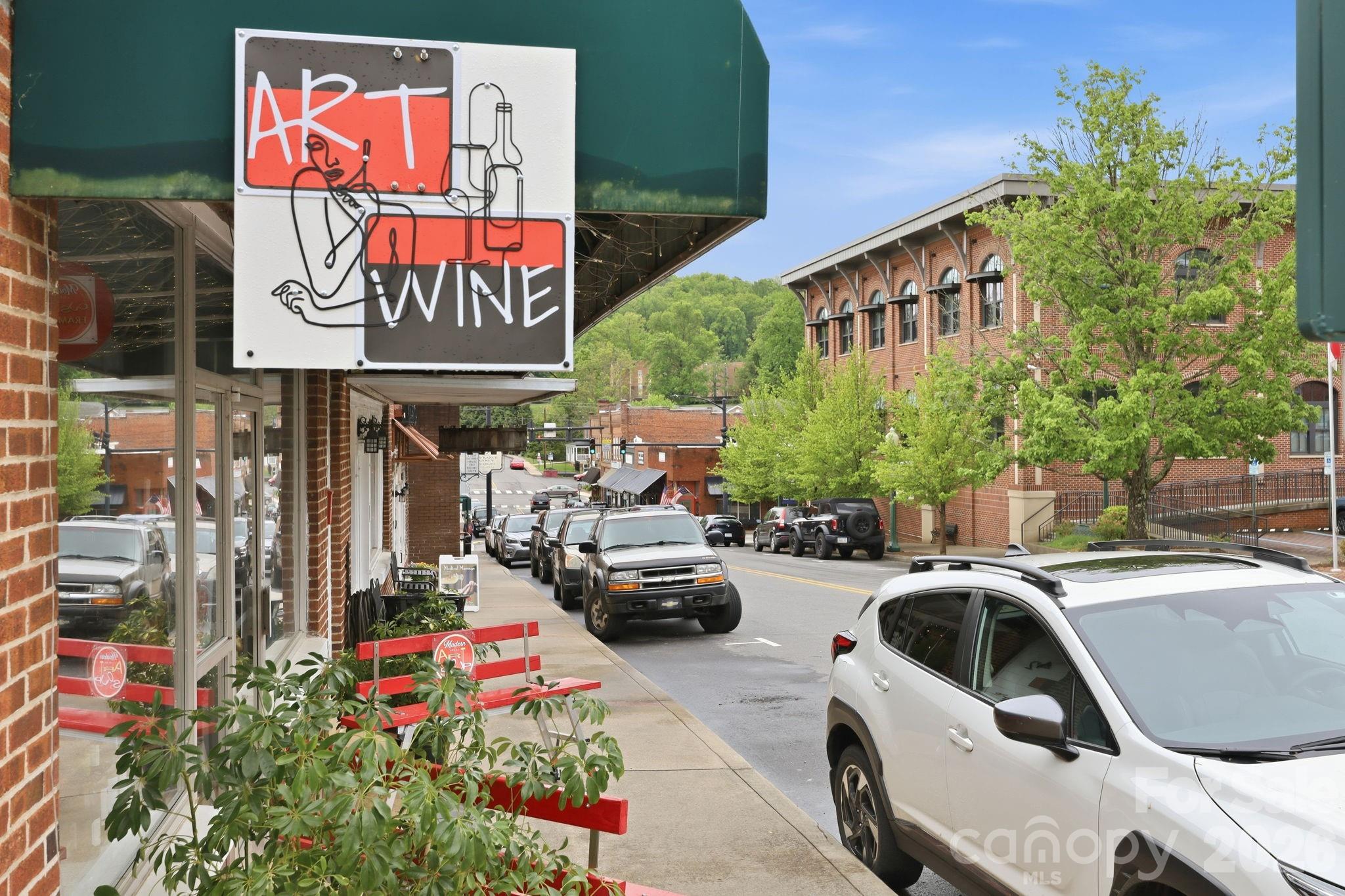 Would you rather have wine? It's there too. - 122 Running Deer Lane, Mars Hill