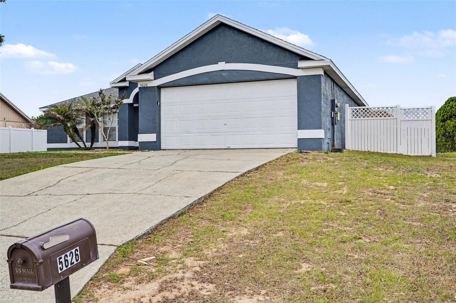 5626 S LOMA VISTA CT