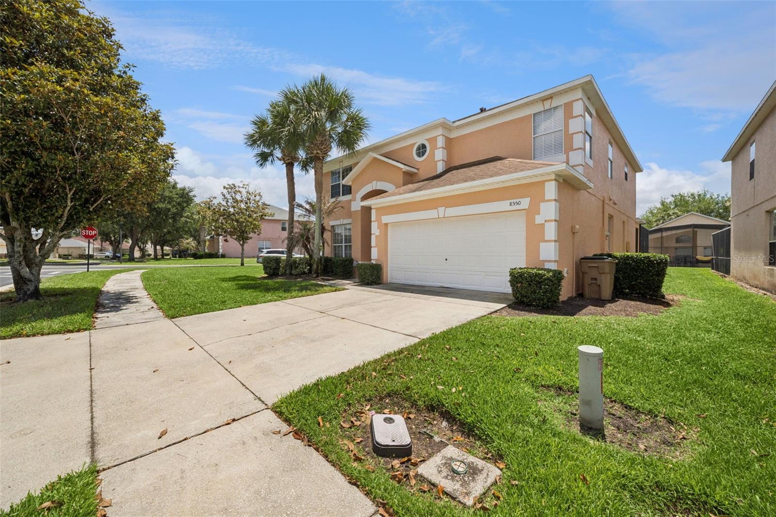 Single Family Residence at 8550 SUNRISE KEY DR, KISSIMMEE, photo 2 of 68