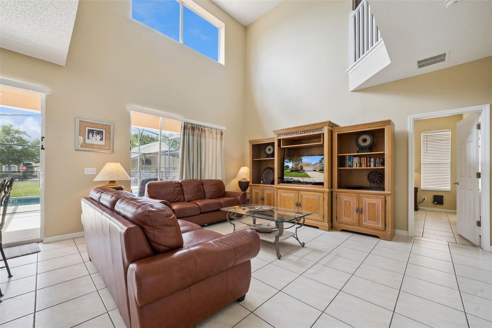 Single Family Residence at 8550 SUNRISE KEY DR, KISSIMMEE, photo 5 of 68