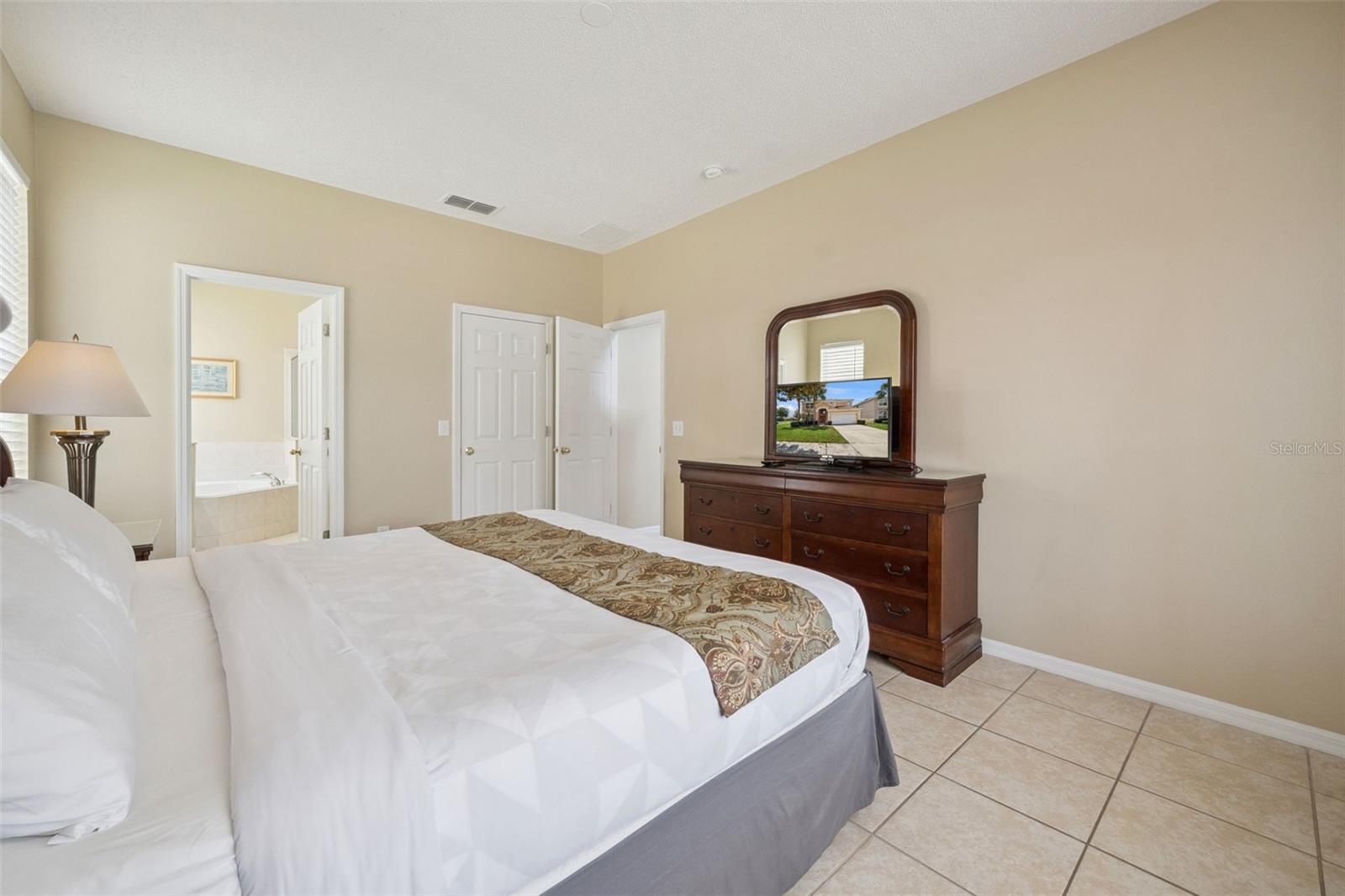 Single Family Residence at 8550 SUNRISE KEY DR, KISSIMMEE, photo 15 of 68
