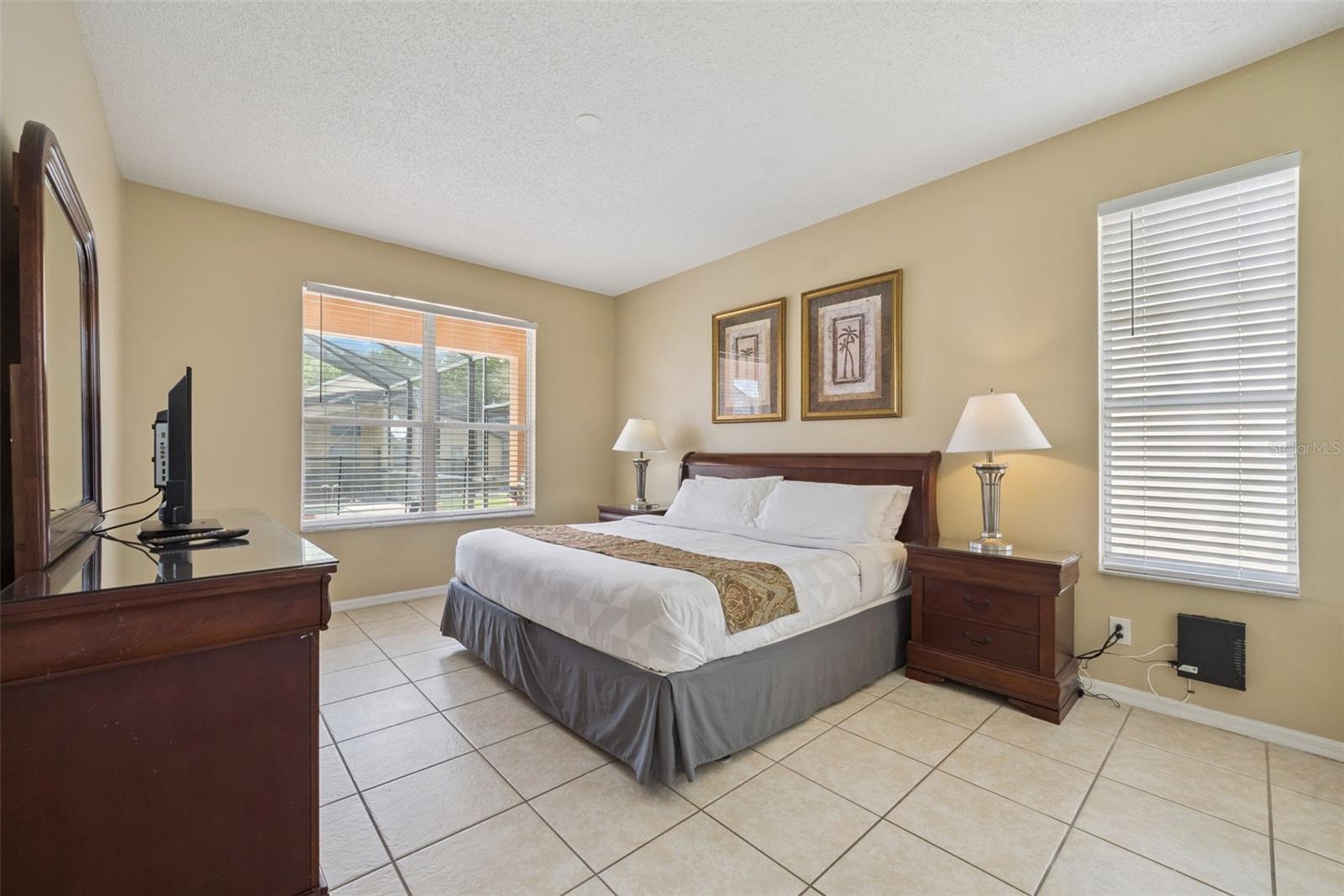 Single Family Residence at 8550 SUNRISE KEY DR, KISSIMMEE, photo 16 of 68
