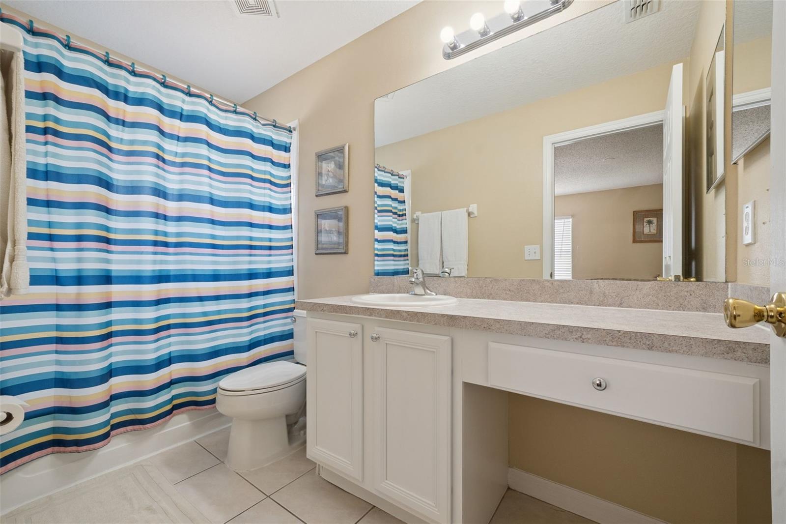 Single Family Residence at 8550 SUNRISE KEY DR, KISSIMMEE, photo 24 of 68