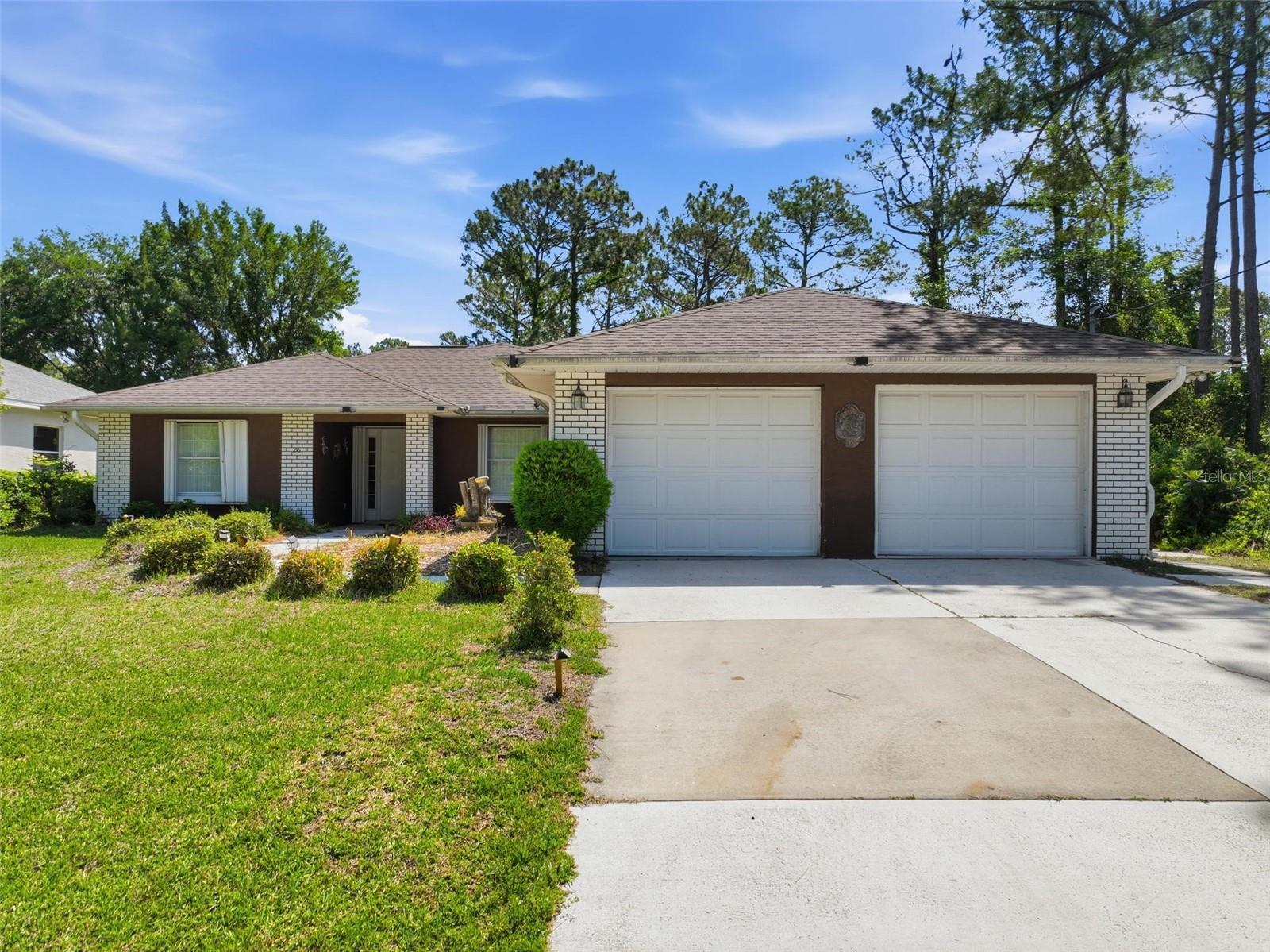 26 WOODBURY DR