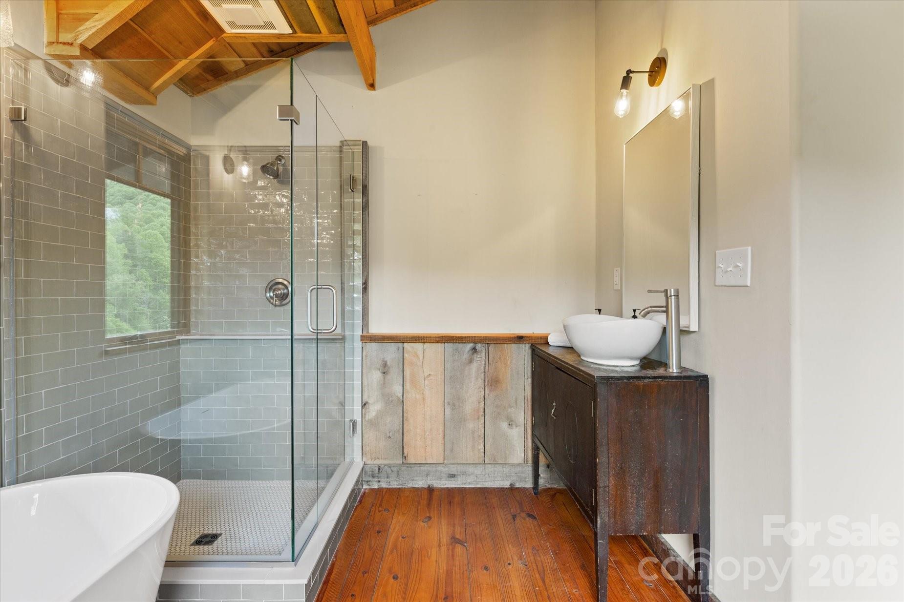 Primary bath - 3151 Lumptown Road, Marshall