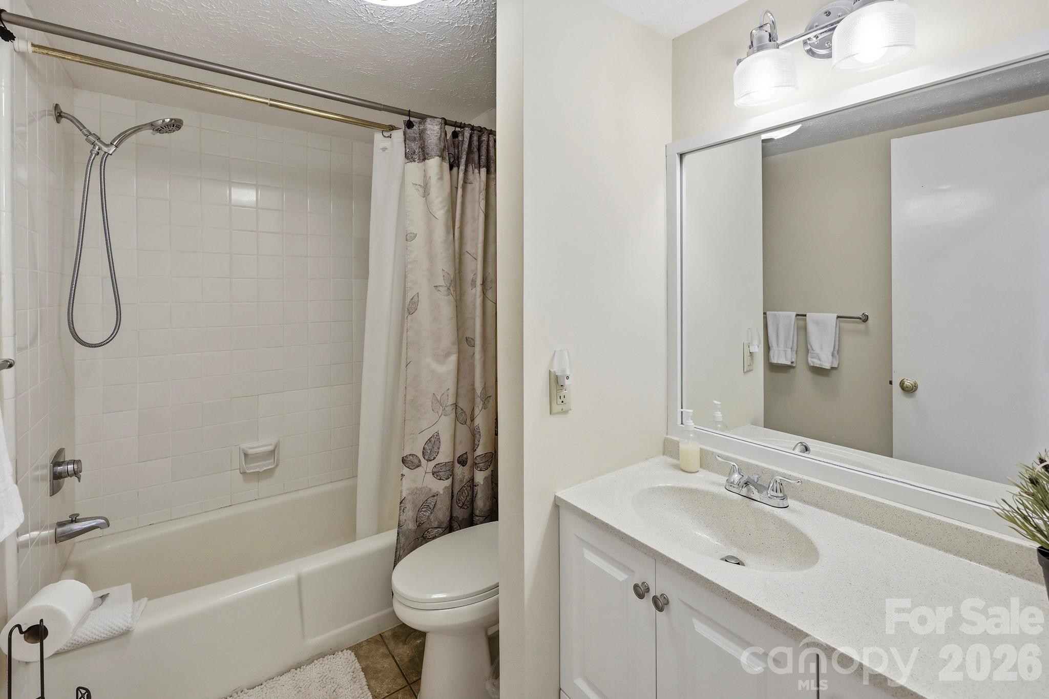 Condominium at 126 Hillside Court, Lake Lure, photo 17 of 33