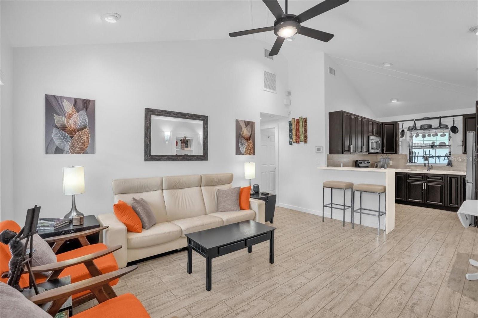 Duplex at 726/720 N PENNSYLVANIA AVE, WINTER PARK, photo 5 of 37