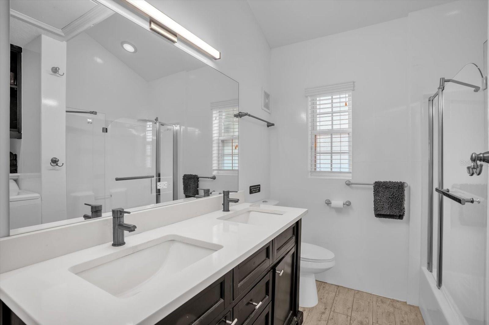 Duplex at 726/720 N PENNSYLVANIA AVE, WINTER PARK, photo 14 of 37
