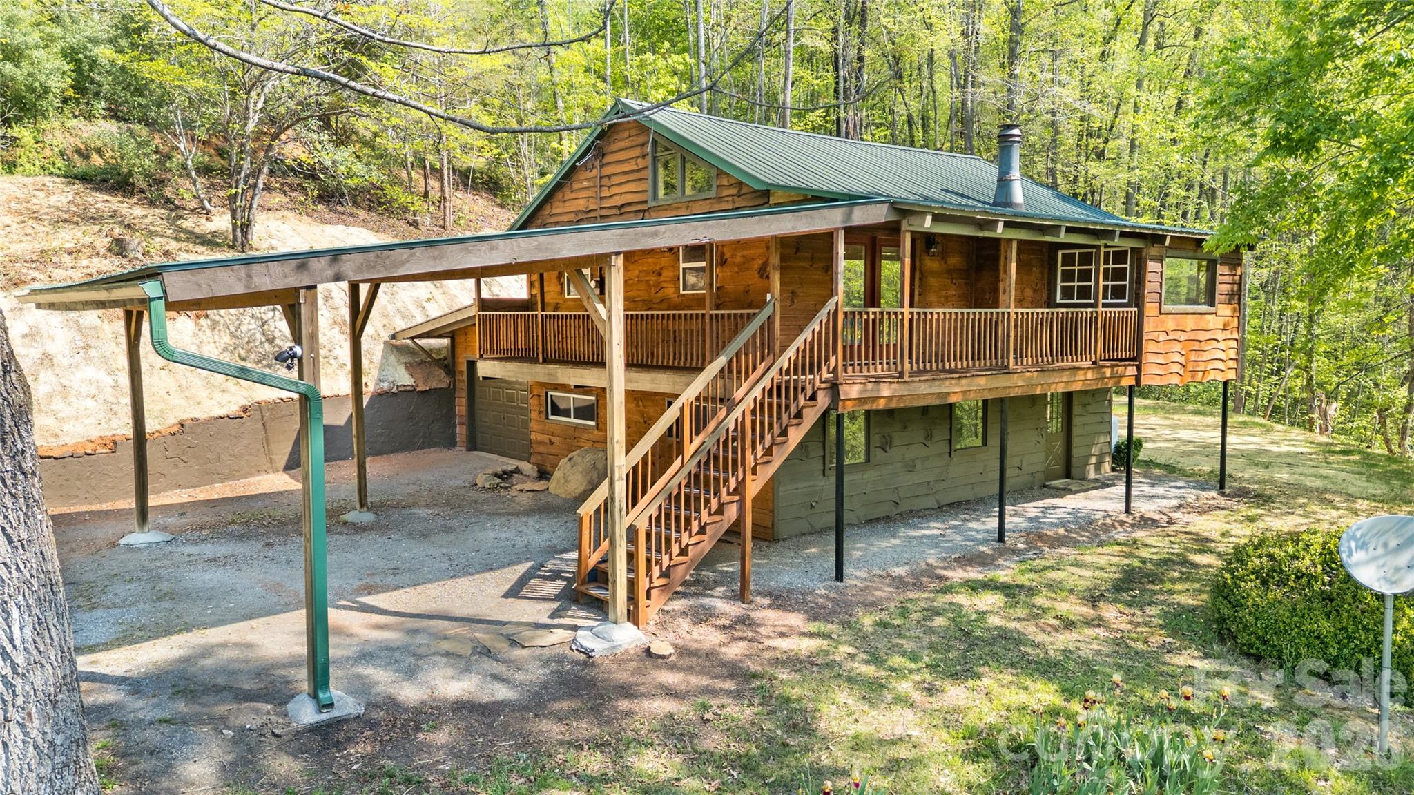 Single Family Residence at 298 Timbuktu Road, Sylva, photo 2 of 37