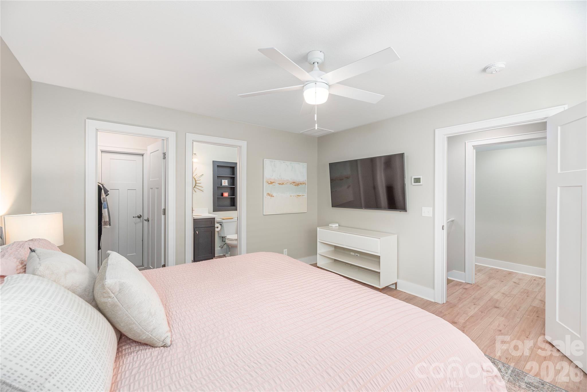 Single Family Residence at 38 River Bend Lane, Fletcher, photo 24 of 35