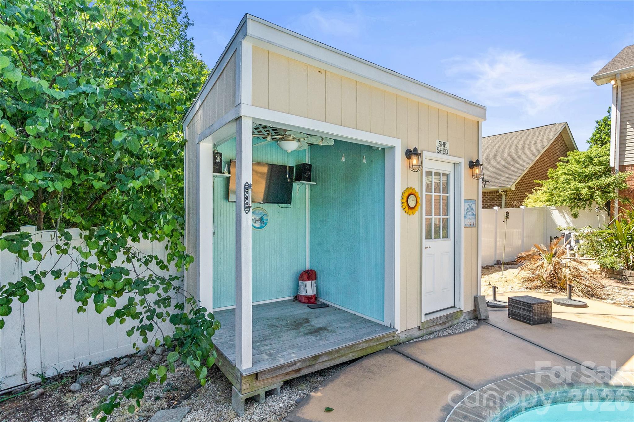 Single Family Residence at 1758 Newland Road, Denver, photo 41 of 46