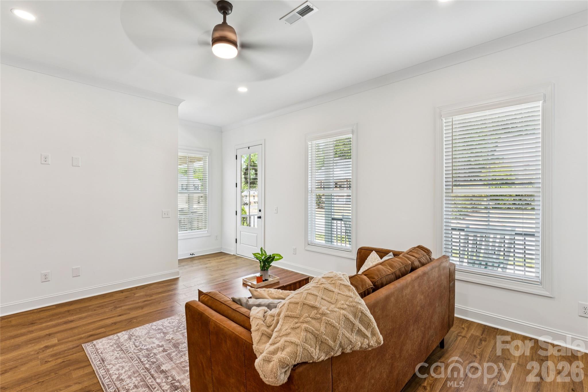 Living room area - 5820 Pittmon Lane, Kannapolis