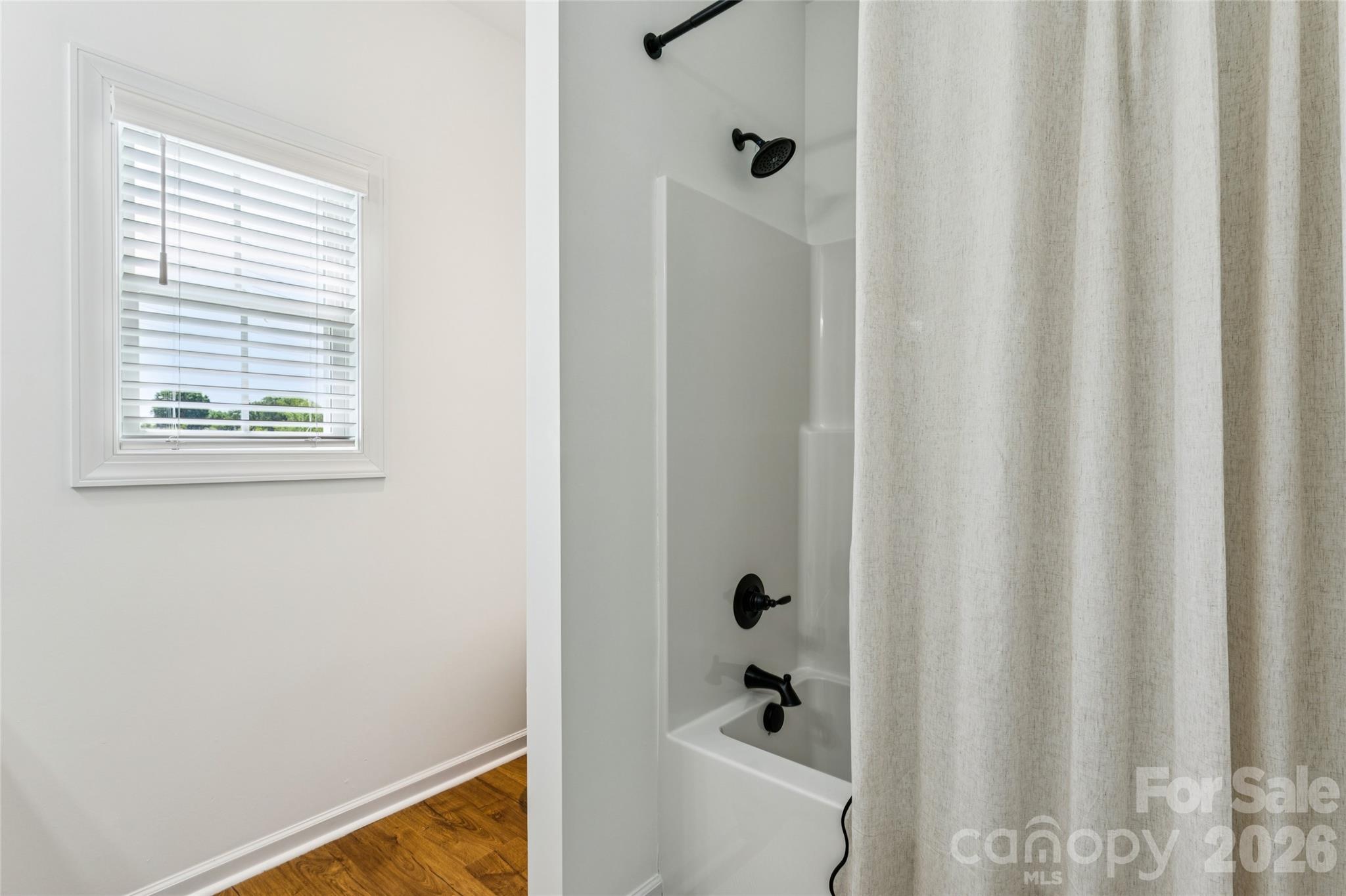 Bathroom 2 that services bedrooms 2 and 3 - 5820 Pittmon Lane, Kannapolis