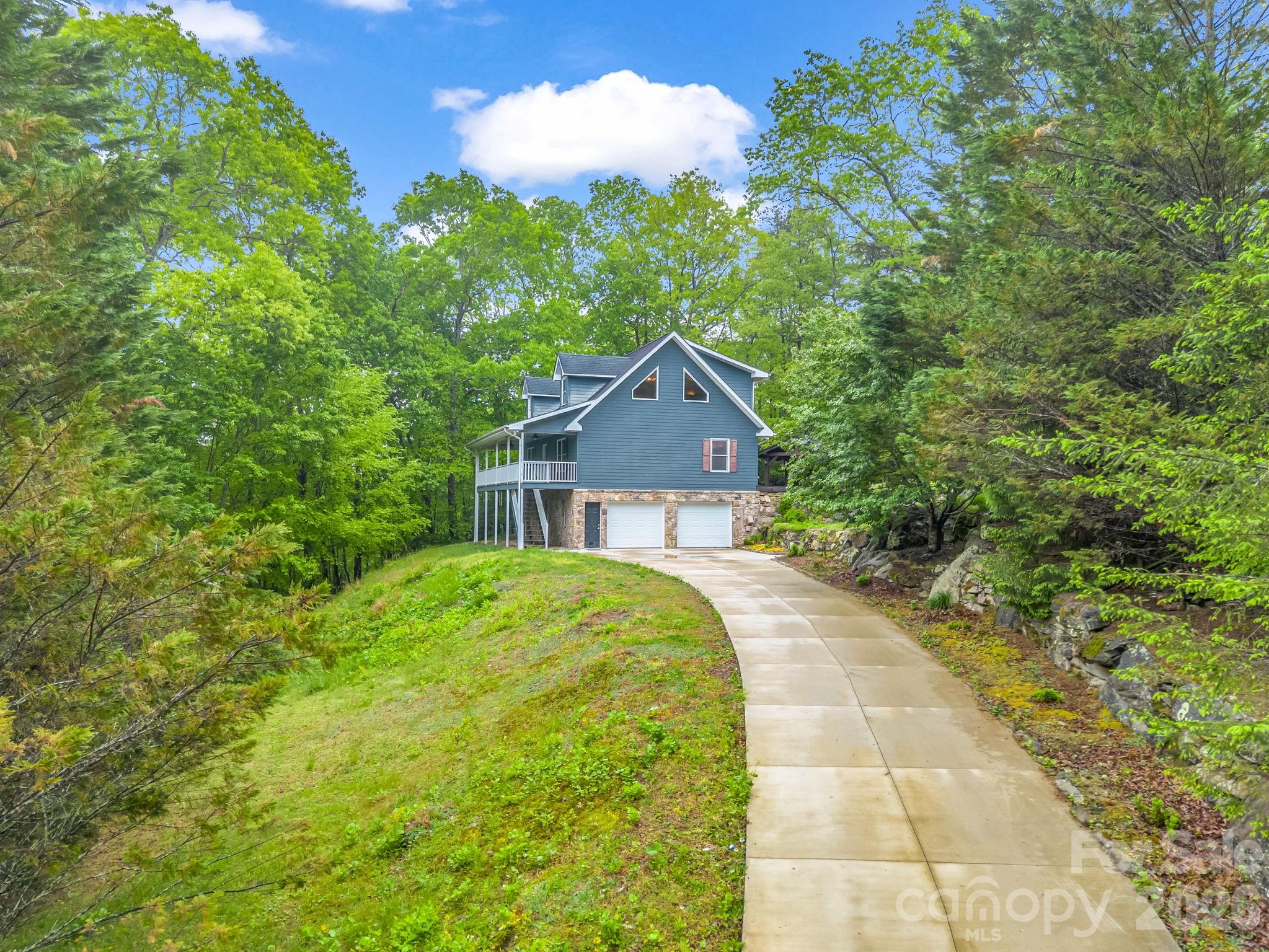 Single Family Residence at 180 Canaday Drive, Brevard, photo 2 of 44