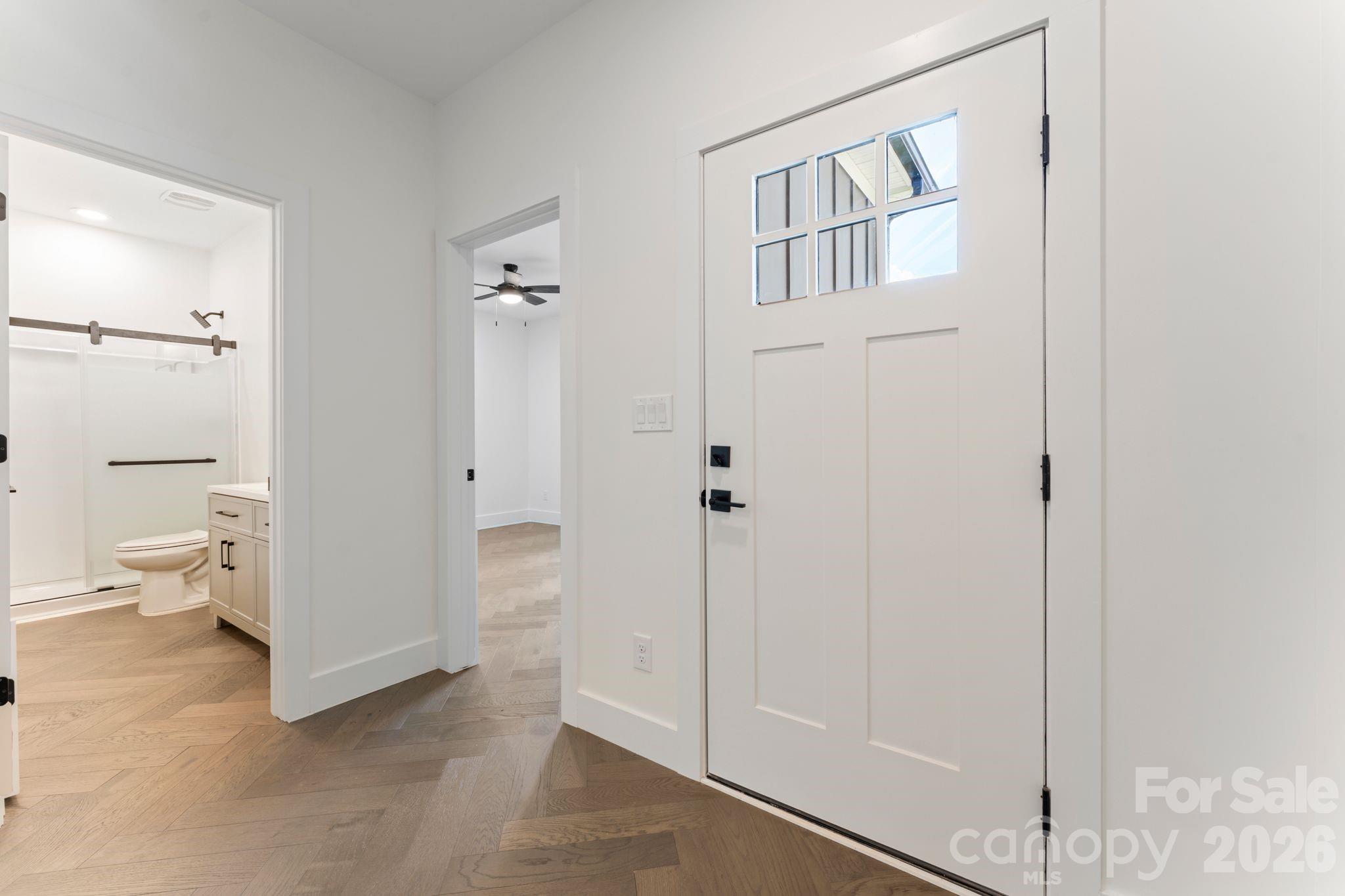 Single Family Residence at 11932 Crabapple Lane, Huntersville, photo 6 of 40