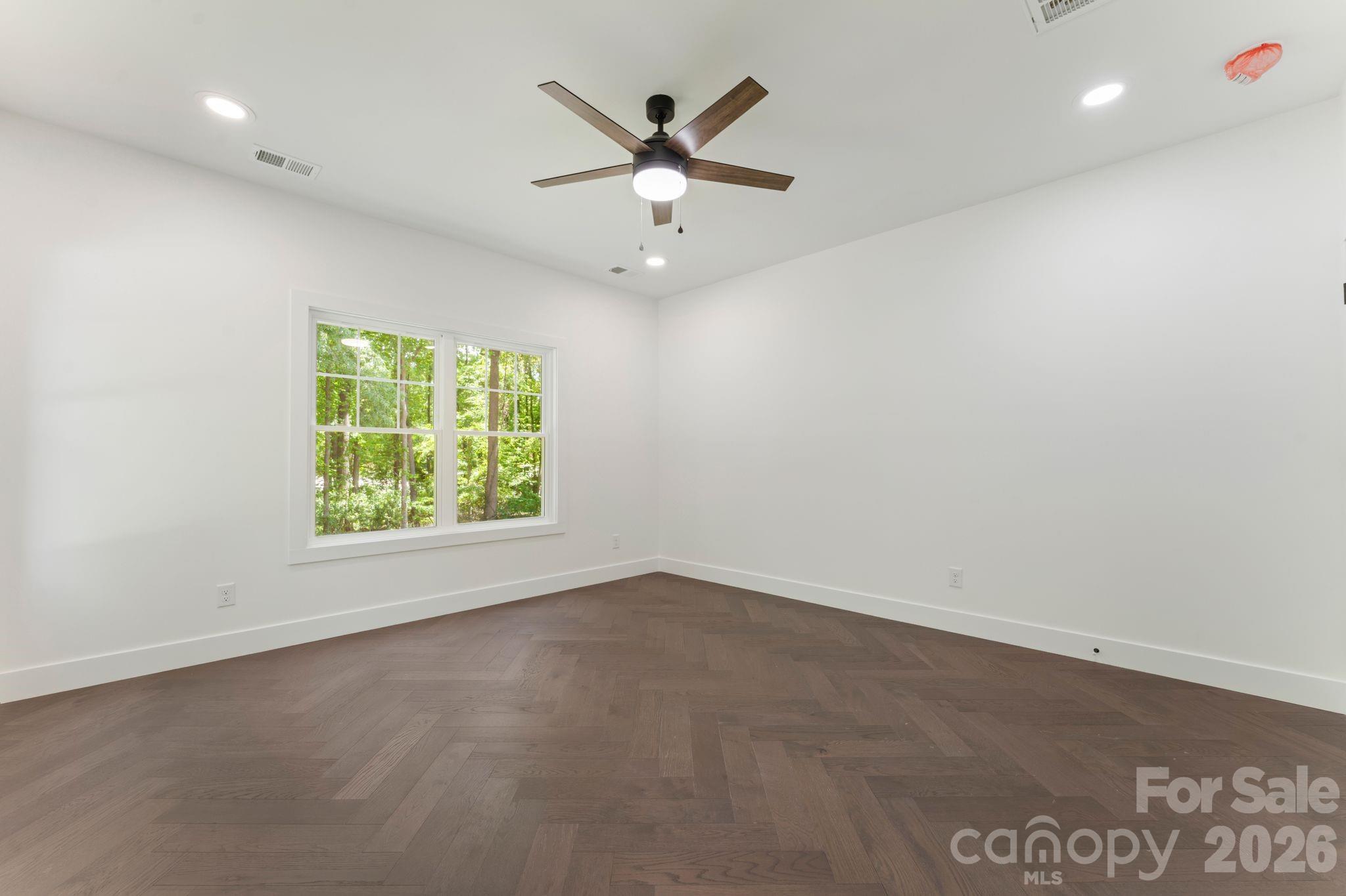 Single Family Residence at 11932 Crabapple Lane, Huntersville, photo 9 of 40