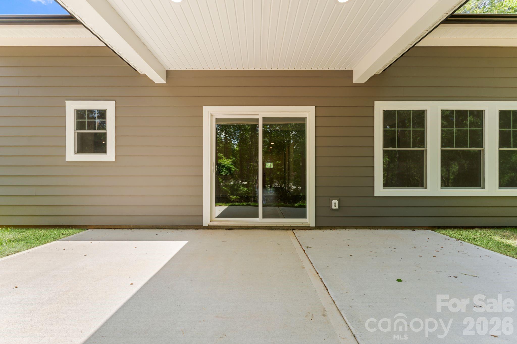 outdoor patio - 11932 Crabapple Lane, Huntersville