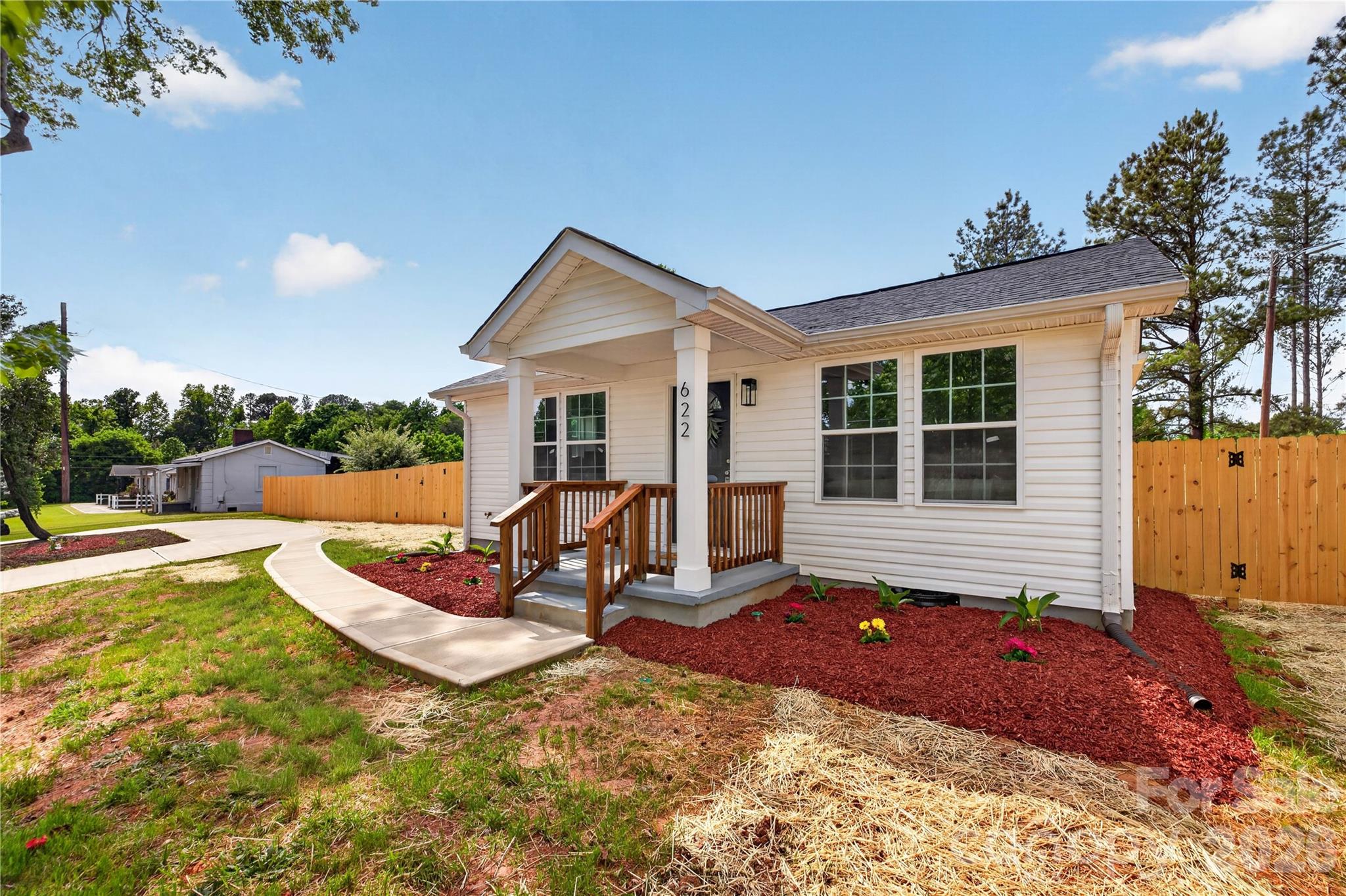 Single Family Residence at 622 W Catawba Avenue, Mount Holly