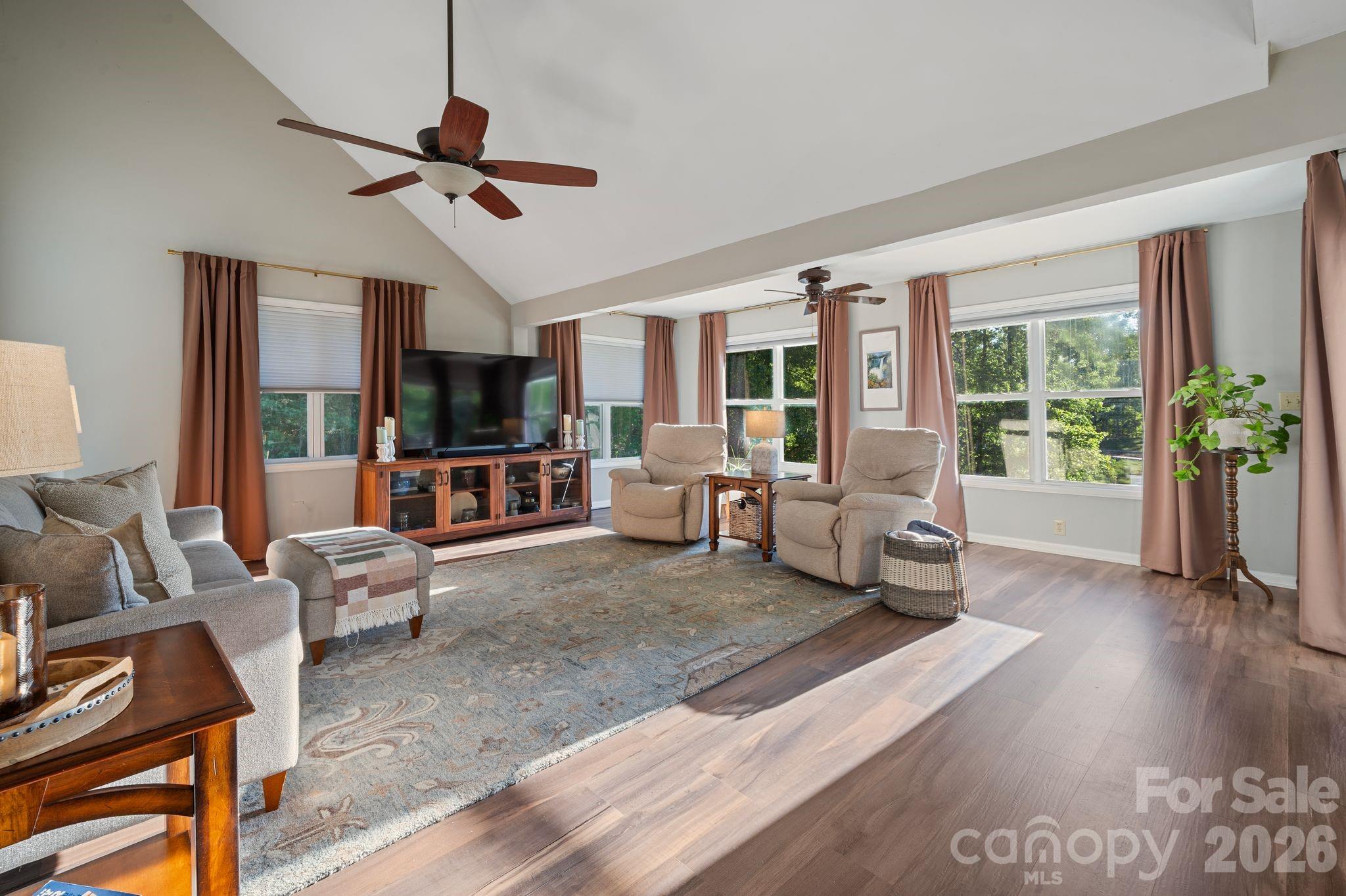 Single Family Residence at 710 Riverwood Drive, Lexington, photo 11 of 46
