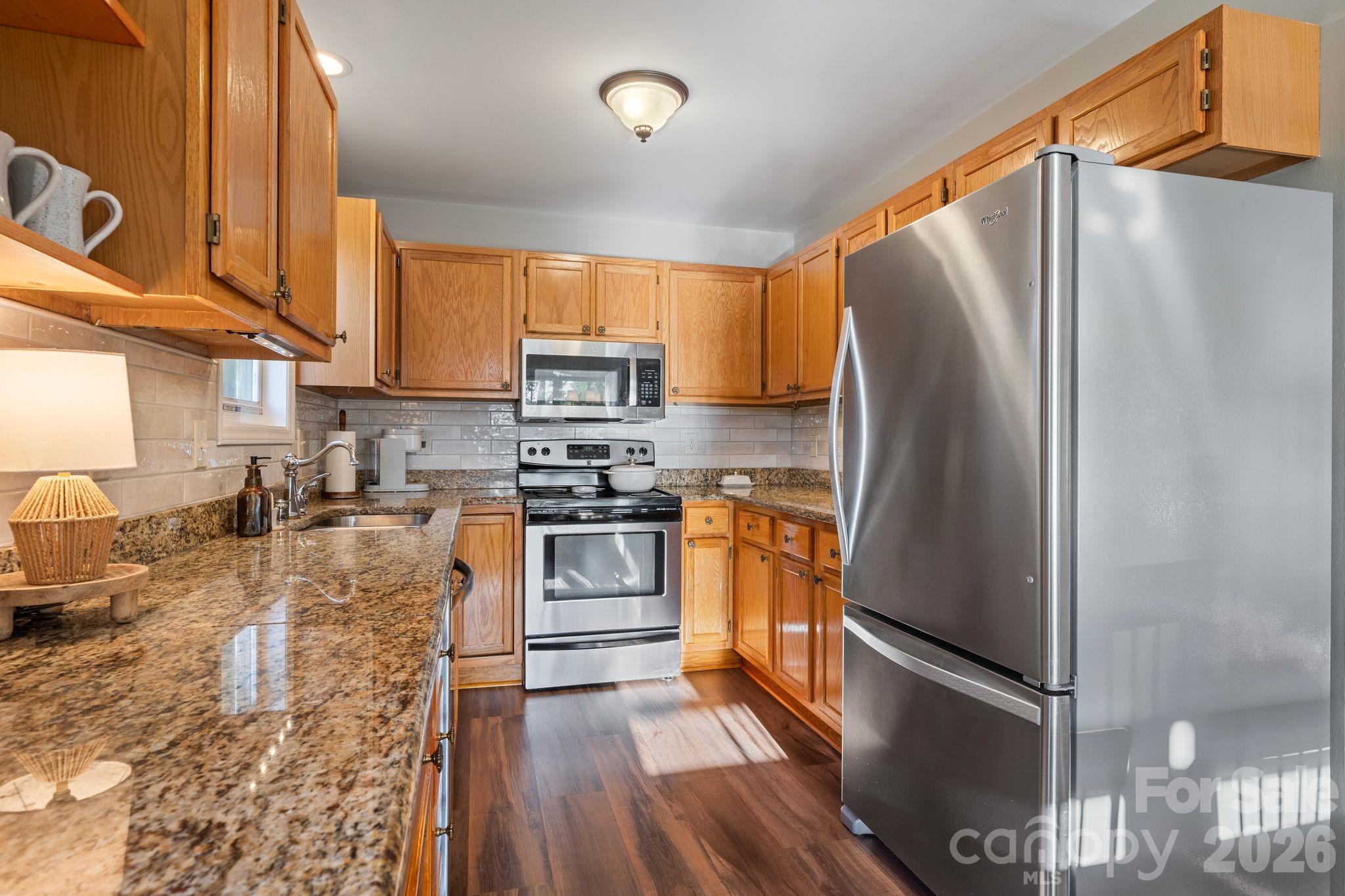 Single Family Residence at 710 Riverwood Drive, Lexington, photo 20 of 46