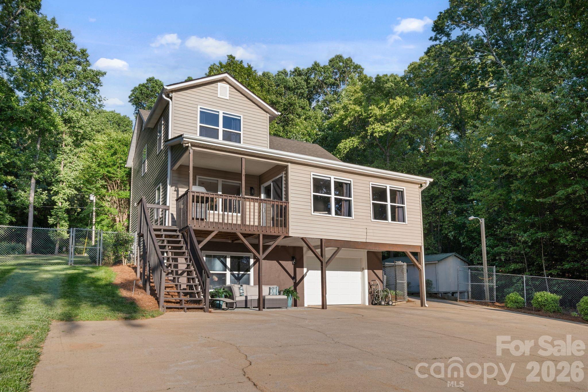 Single Family Residence at 710 Riverwood Drive, Lexington, photo 33 of 46
