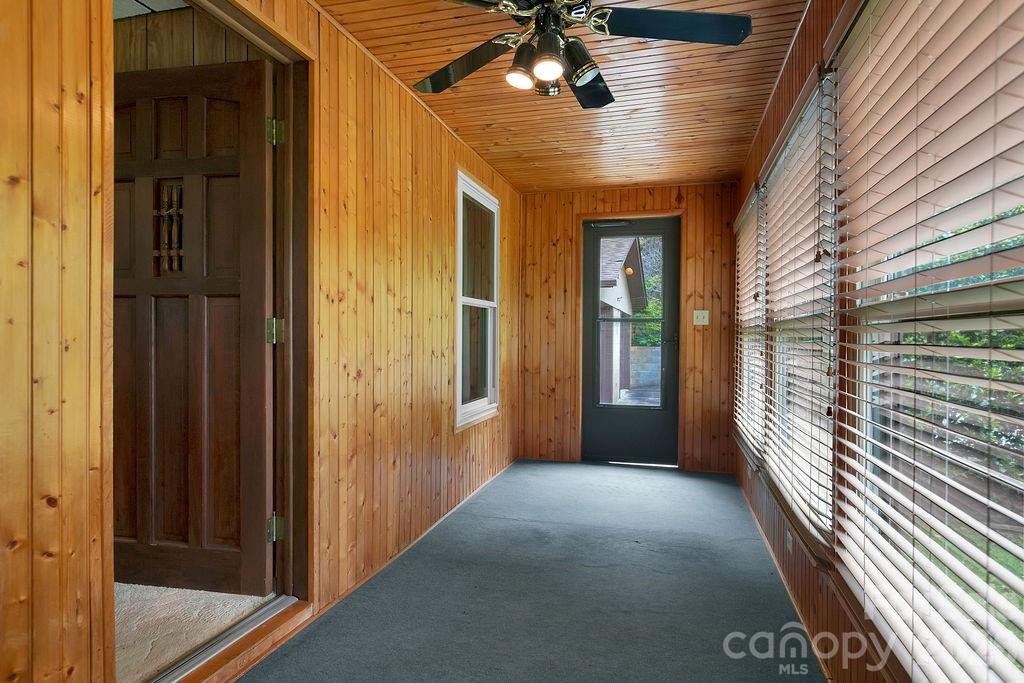 Sunroom - 520 Blythe Road, Pisgah Forest