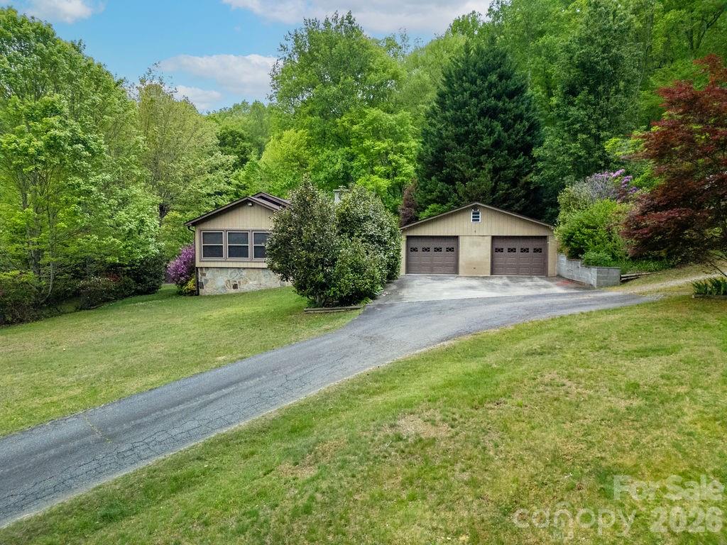 Beautiful Yard - 520 Blythe Road, Pisgah Forest