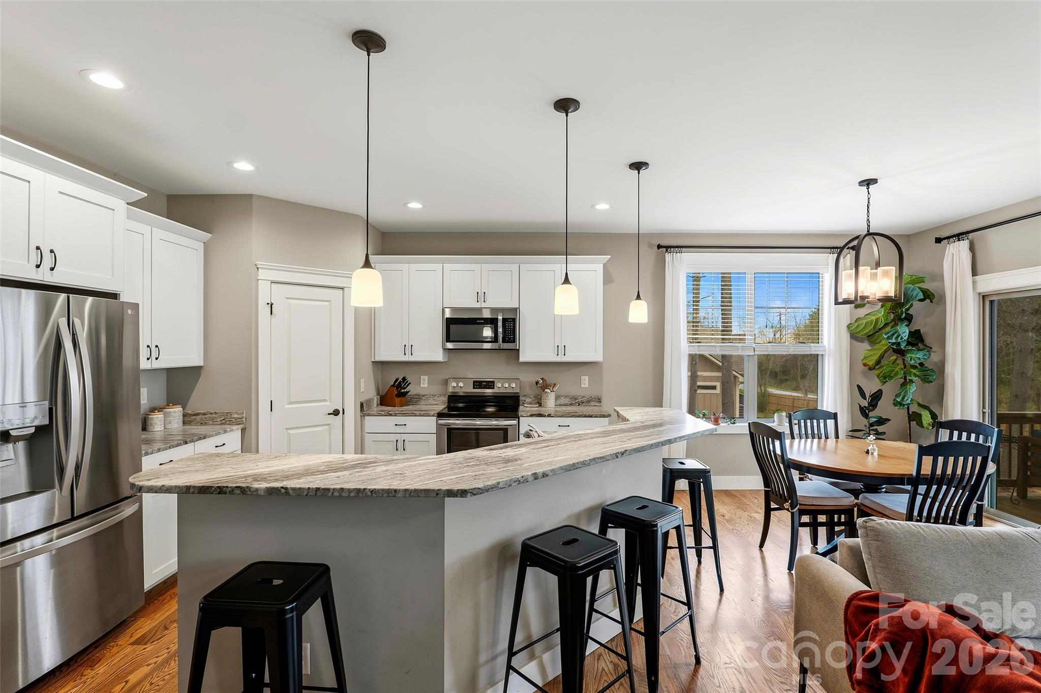 Single Family Residence at 21 Wood Path Lane, Arden, photo 7 of 40