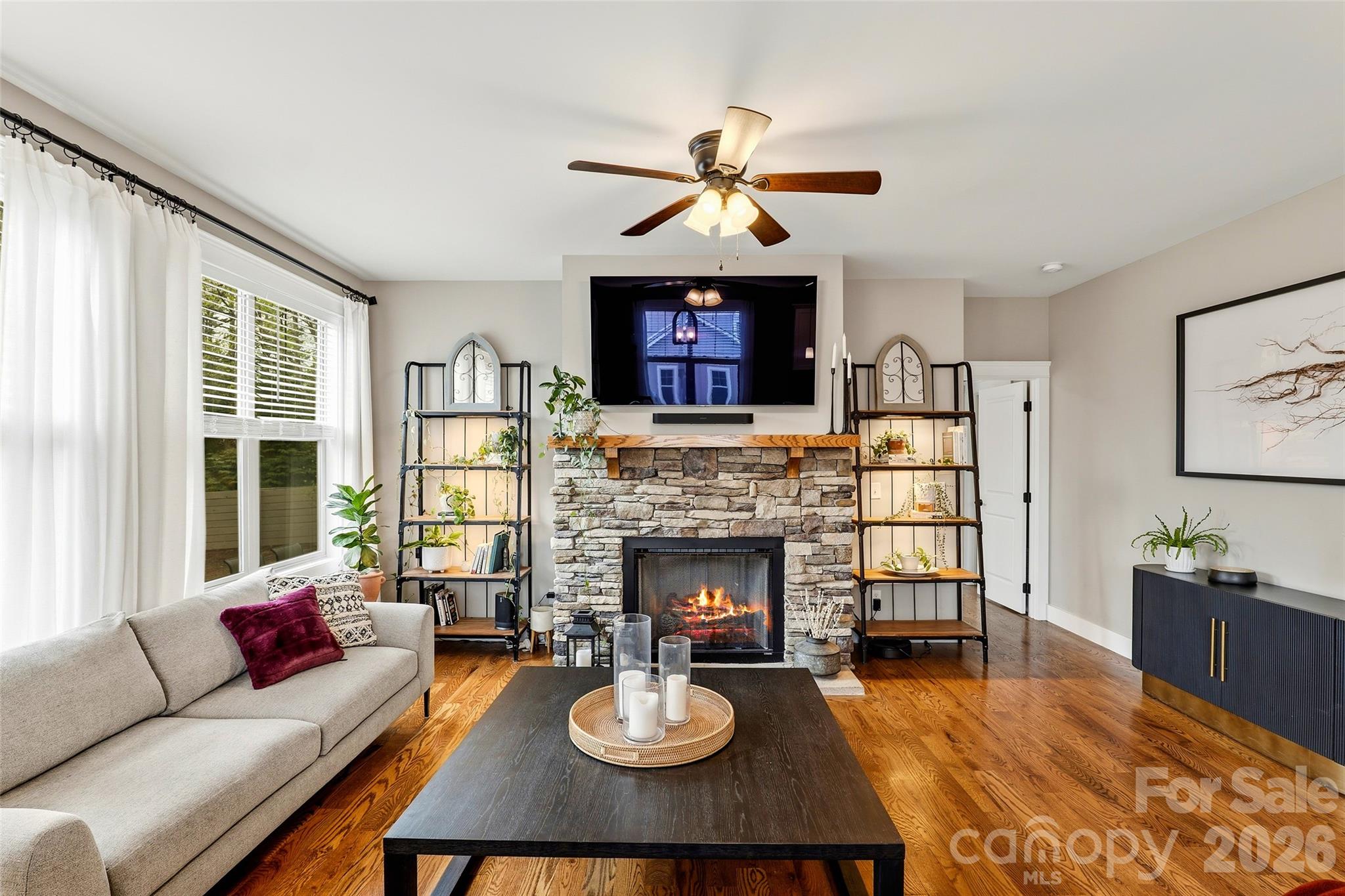 Single Family Residence at 21 Wood Path Lane, Arden, photo 18 of 40