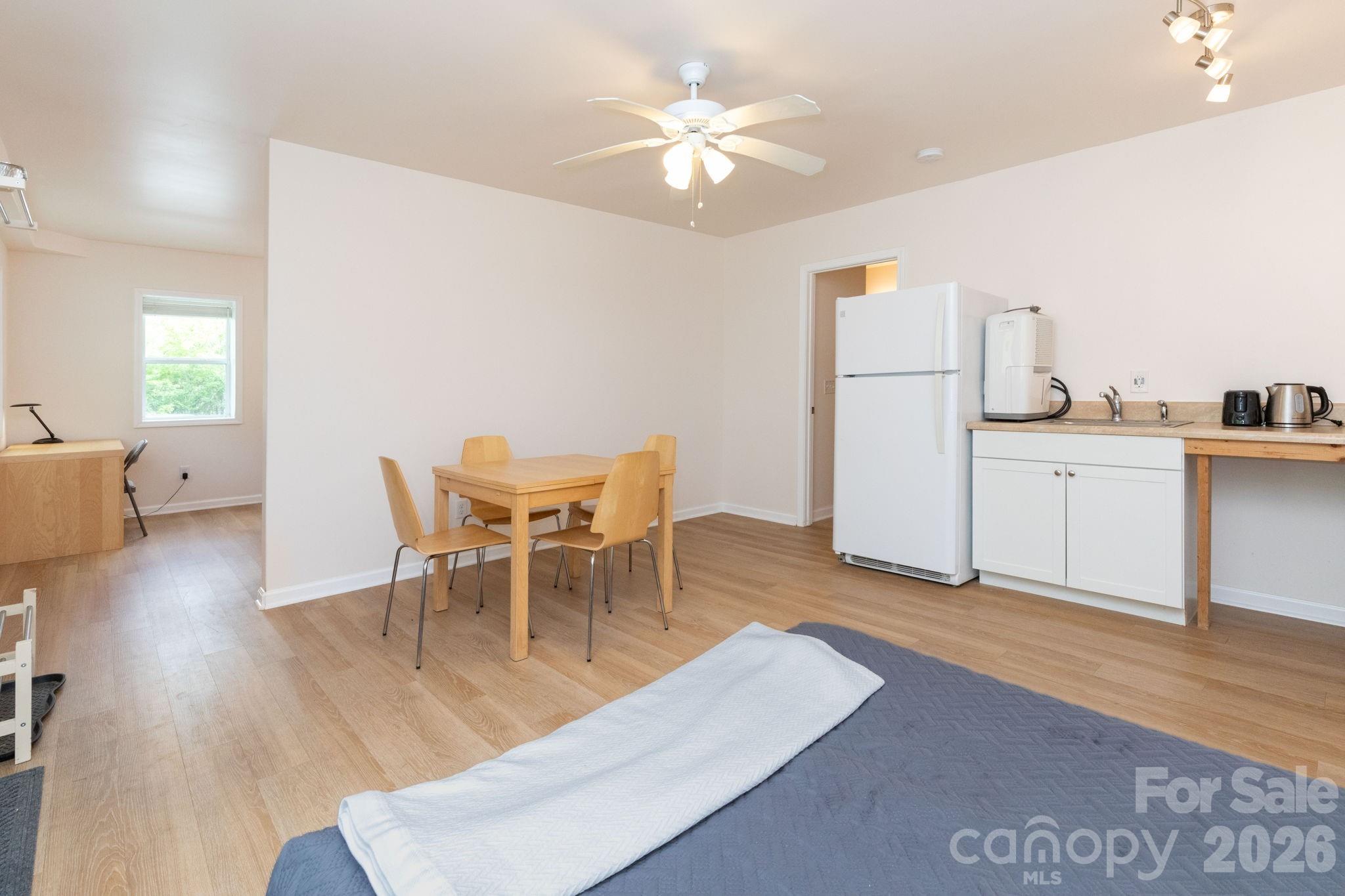 Bottom Level Kitchenette - 12 Lila Lane, Clyde
