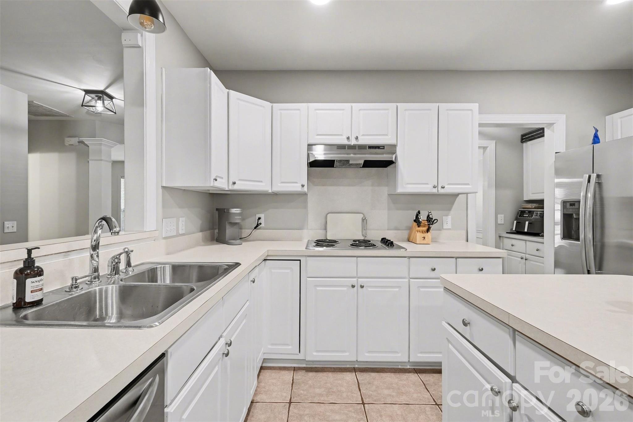 Single Family Residence at 15817 Prestwoods Lane, Huntersville, photo 17 of 41