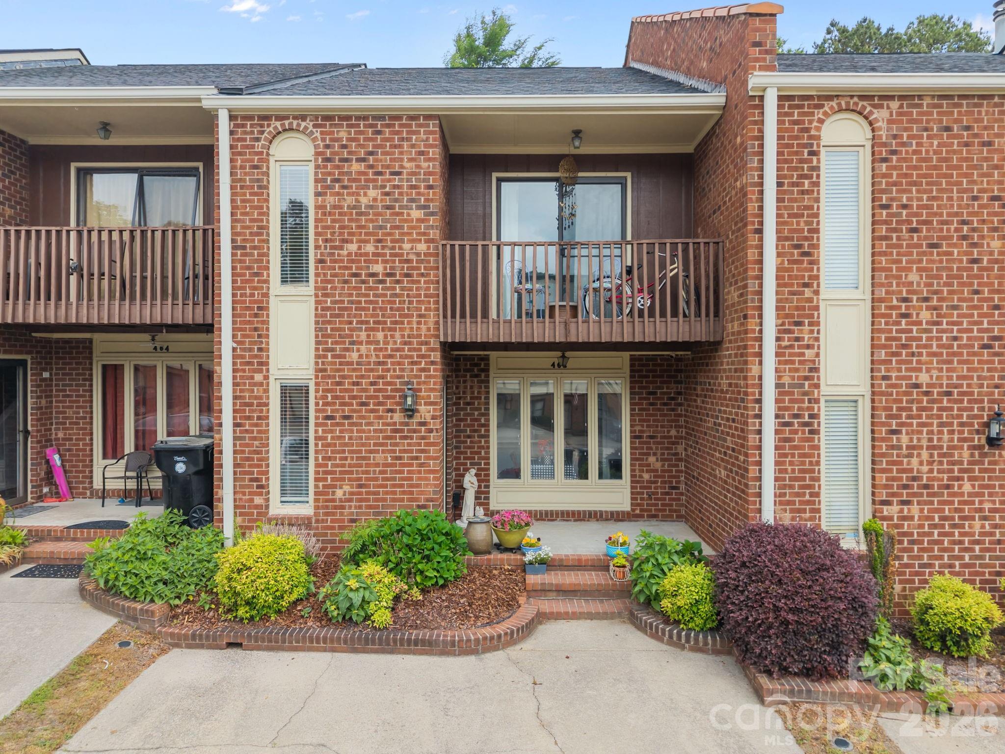 462 Camrose Circle NE