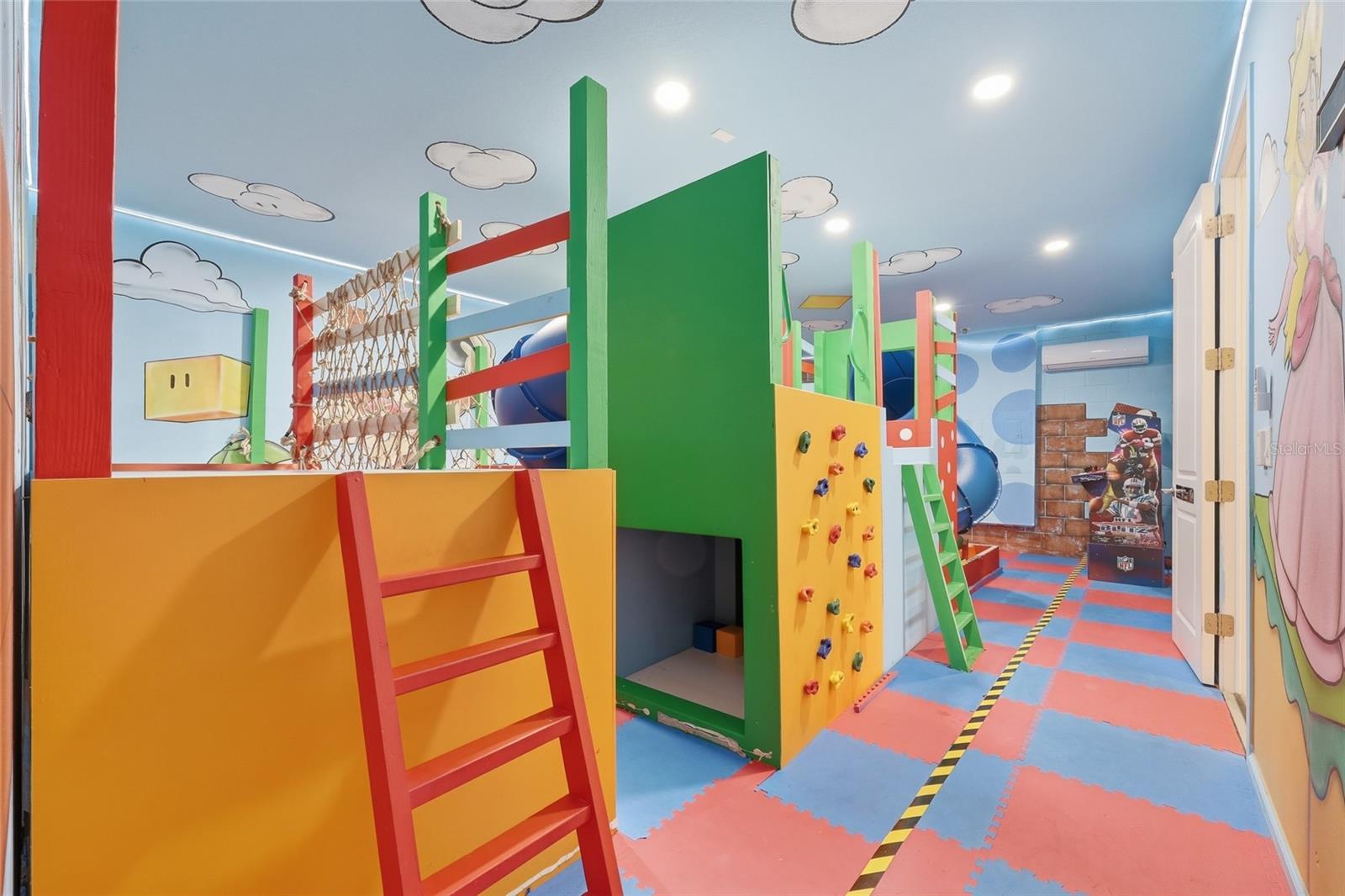 Kids’ Playroom - 2437 SHANTI DR, KISSIMMEE