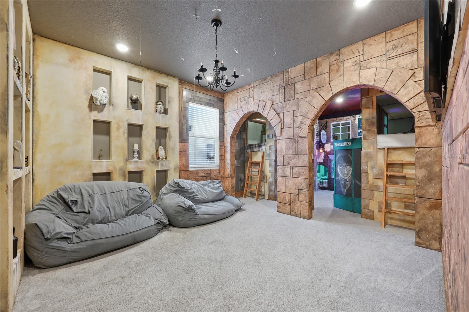 Downstairs Hidden Kids Master Bedroom - 2437 SHANTI DR, KISSIMMEE