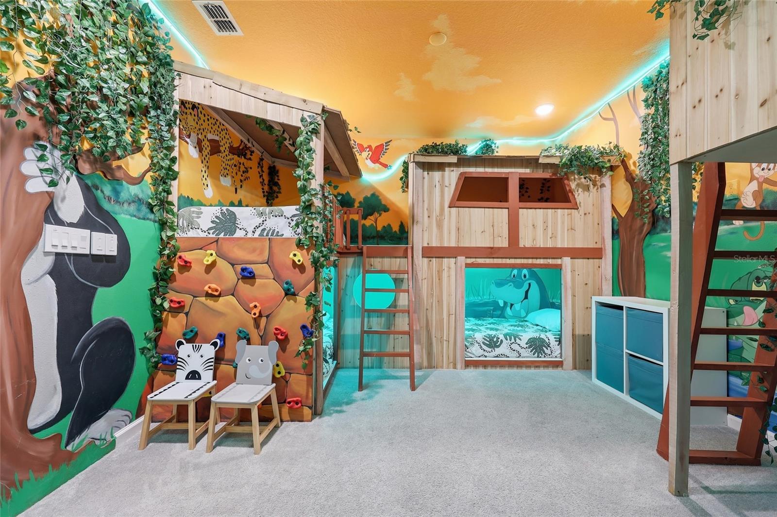 Jungle Bunk Room - 2437 SHANTI DR, KISSIMMEE