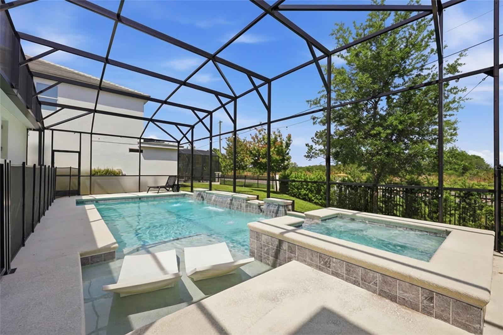 Single Family Residence at 2437 SHANTI DR, KISSIMMEE, photo 11 of 95