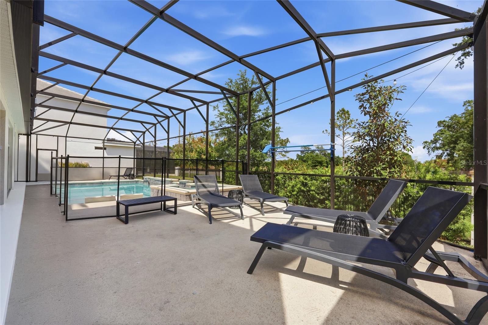 Single Family Residence at 2437 SHANTI DR, KISSIMMEE, photo 36 of 95