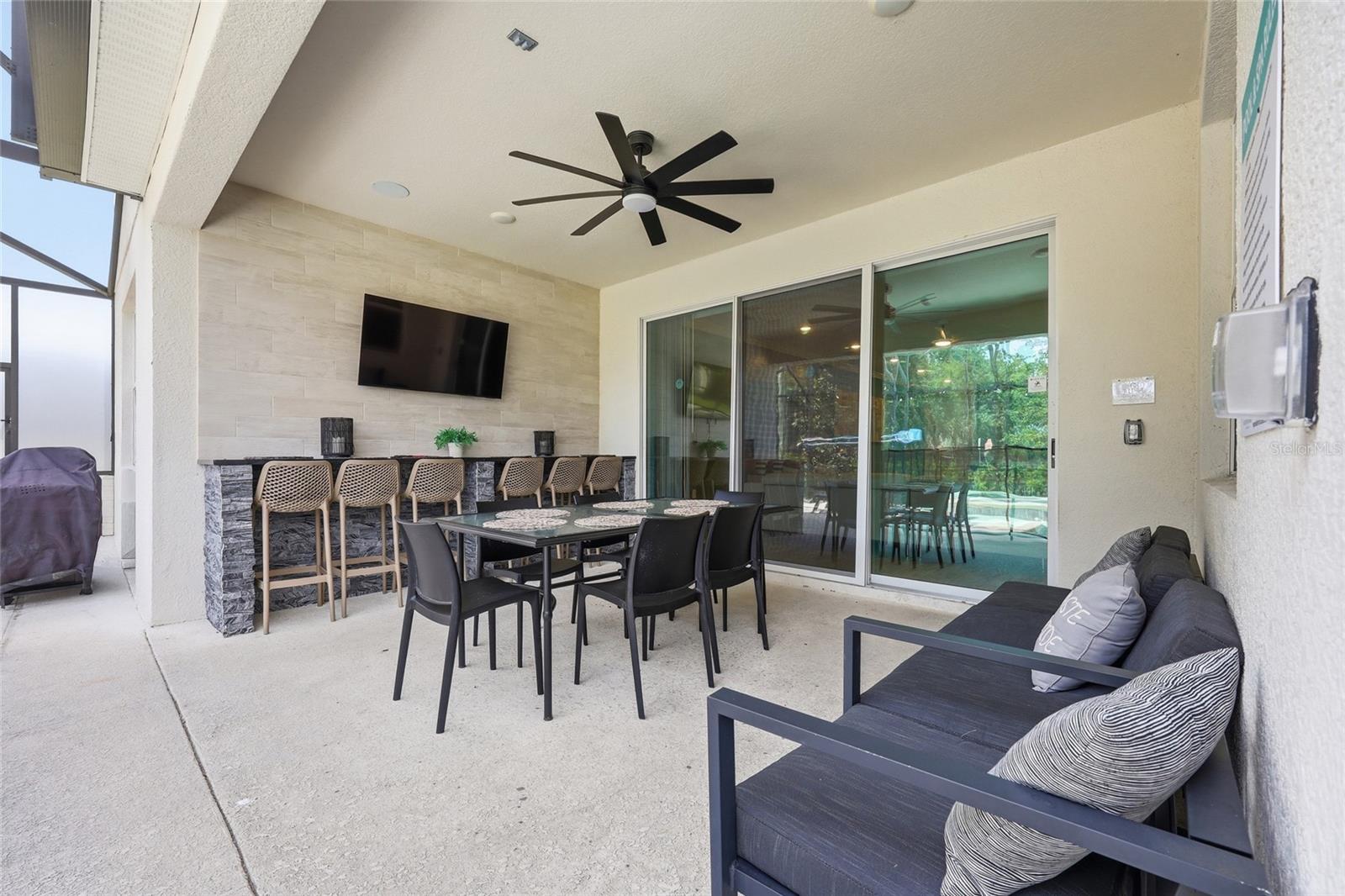 Single Family Residence at 2437 SHANTI DR, KISSIMMEE, photo 38 of 95