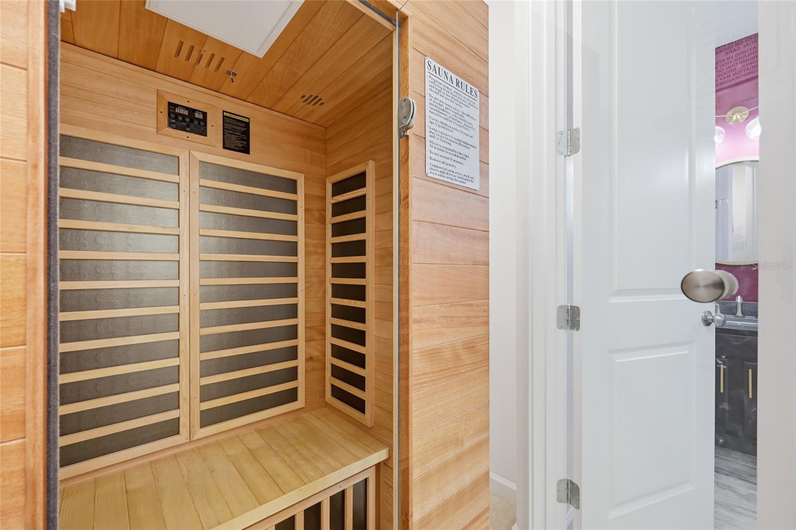 Infrared Sauna- 1st floor master - 2437 SHANTI DR, KISSIMMEE