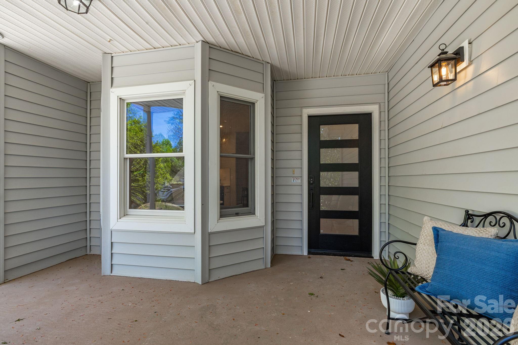 Single Family Residence at 132 Fox Cross Drive, Brevard, photo 9 of 47