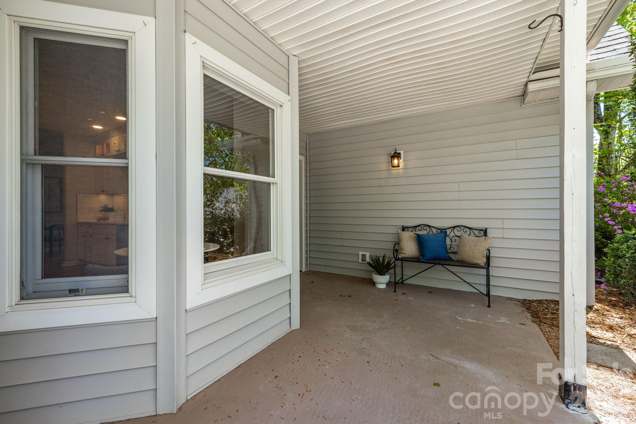 Single Family Residence at 132 Fox Cross Drive, Brevard, photo 10 of 47