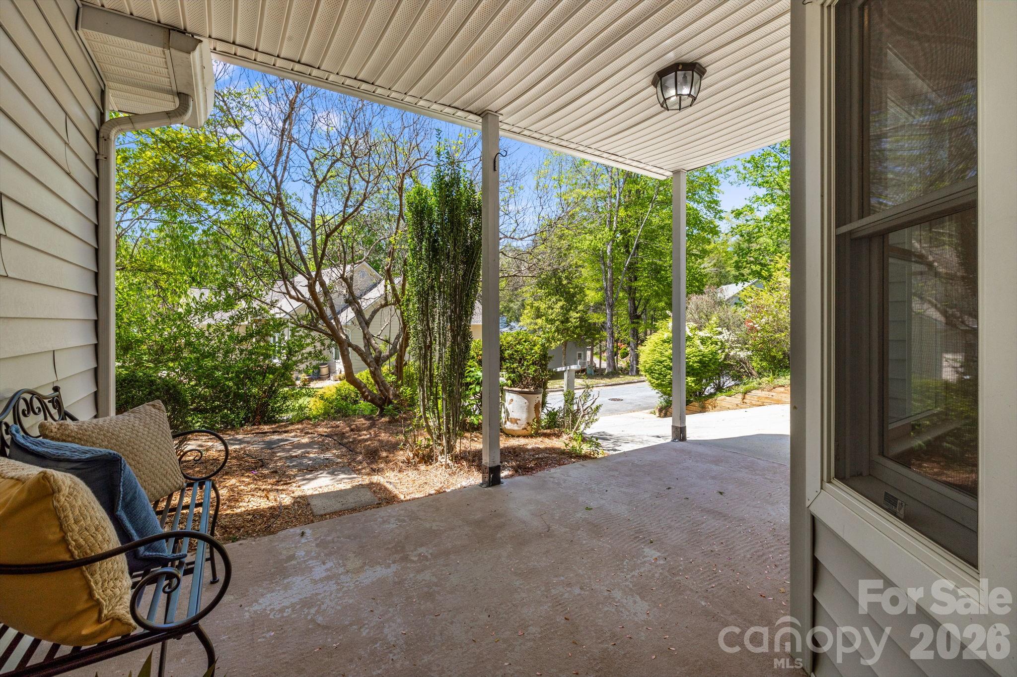 Single Family Residence at 132 Fox Cross Drive, Brevard, photo 11 of 47