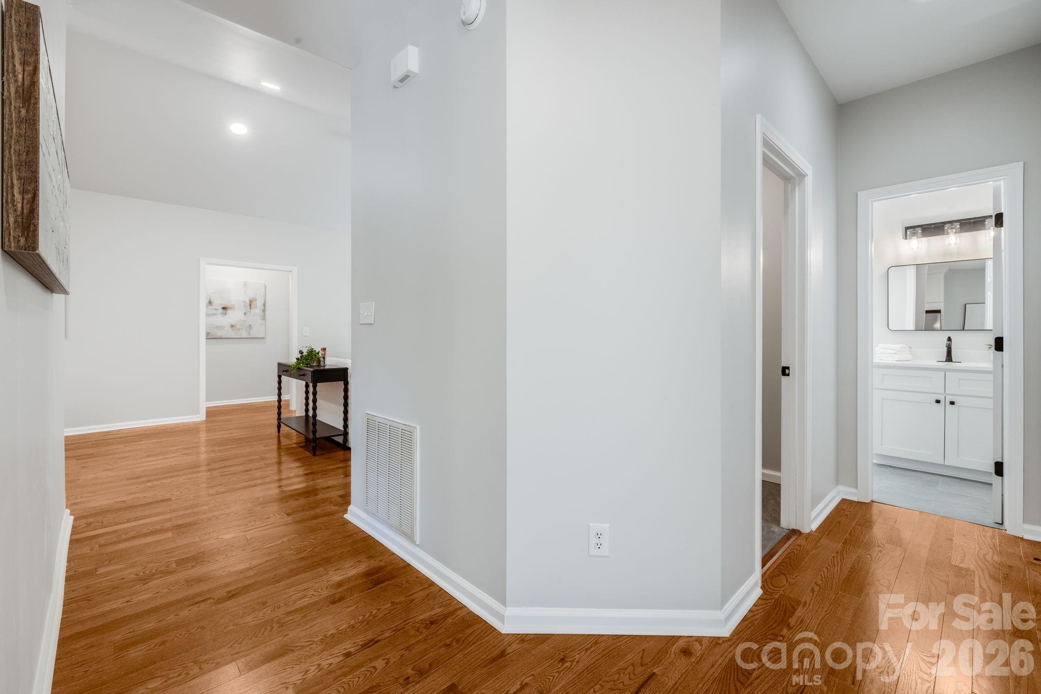 Single Family Residence at 132 Fox Cross Drive, Brevard, photo 13 of 47