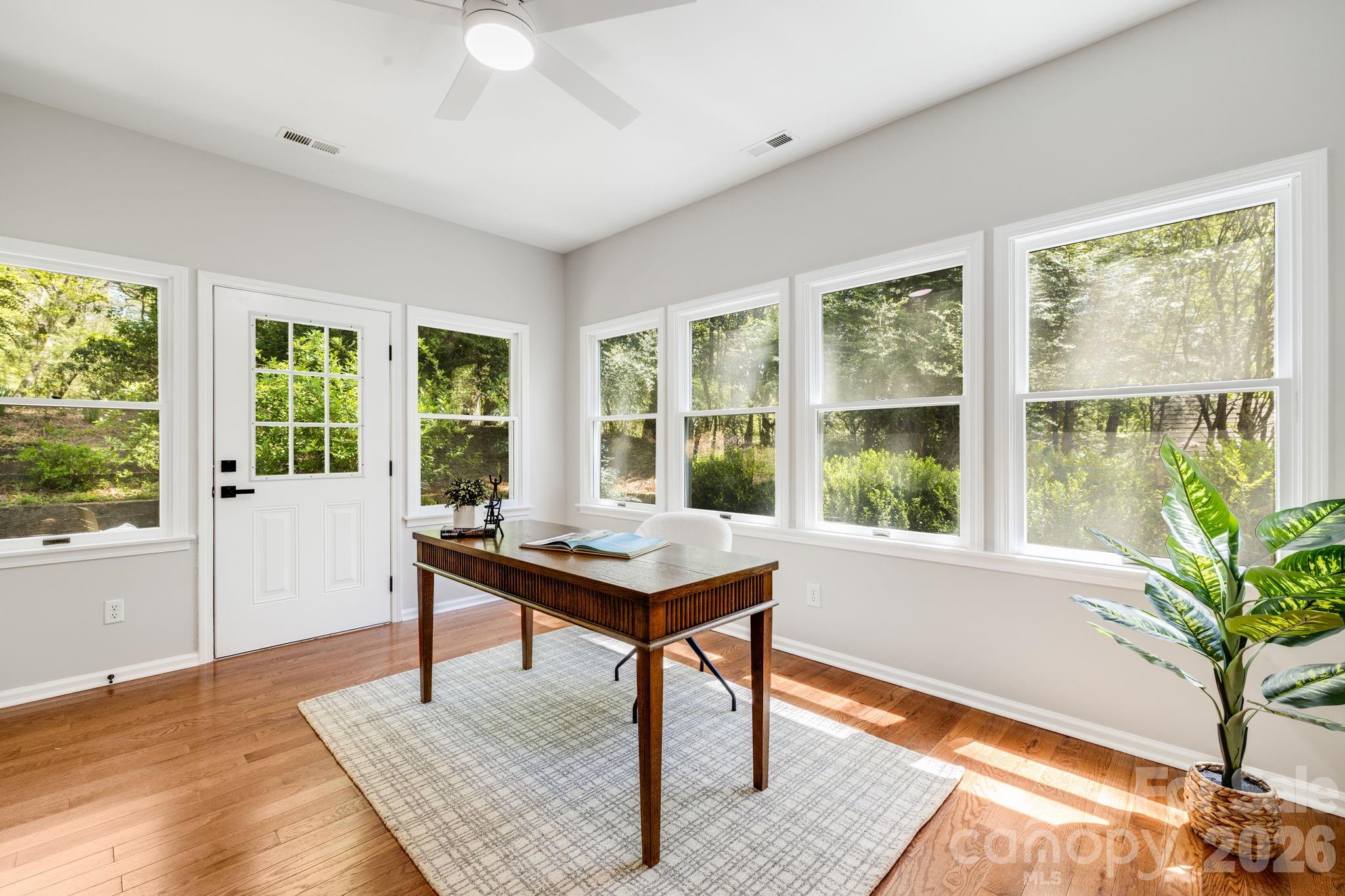 Single Family Residence at 132 Fox Cross Drive, Brevard, photo 26 of 47