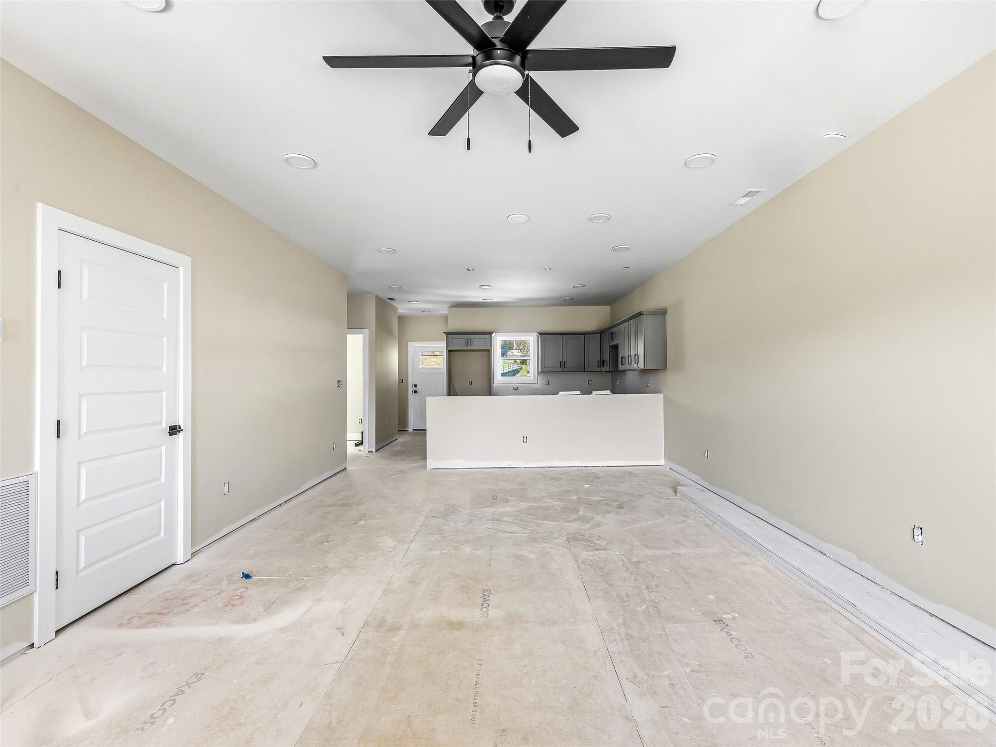 Condominium at 143 Carver Street, Brevard, photo 16 of 33