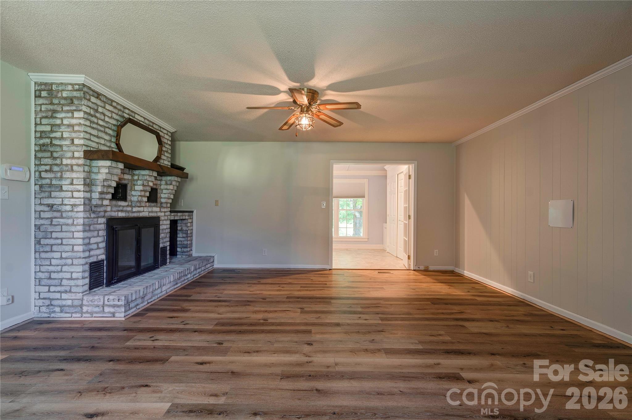 Family Room - 106 Dons Court, Shelby