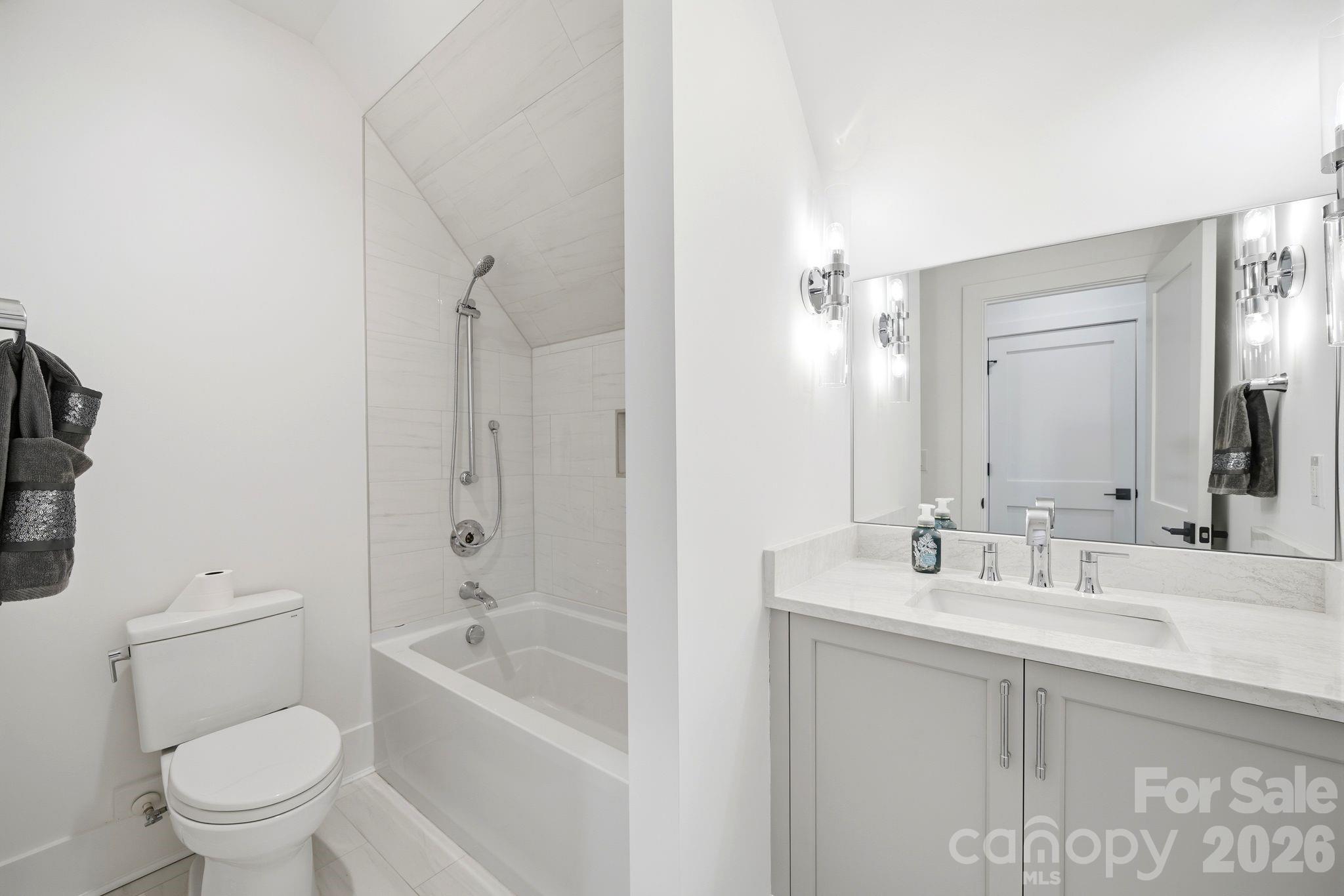Single Family Residence at 6223 Chimney Bluff Road, Lancaster, photo 33 of 47